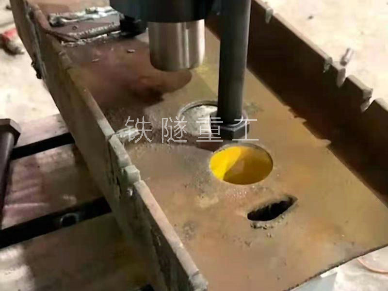 工字鋼沖孔機.jpg